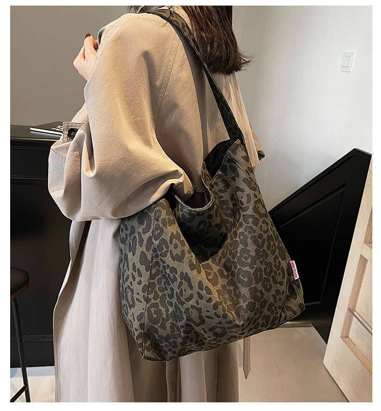 2024秋季新款时尚大容量慵懒风腋下单肩包豹纹通勤托特包百搭秋冬详情1