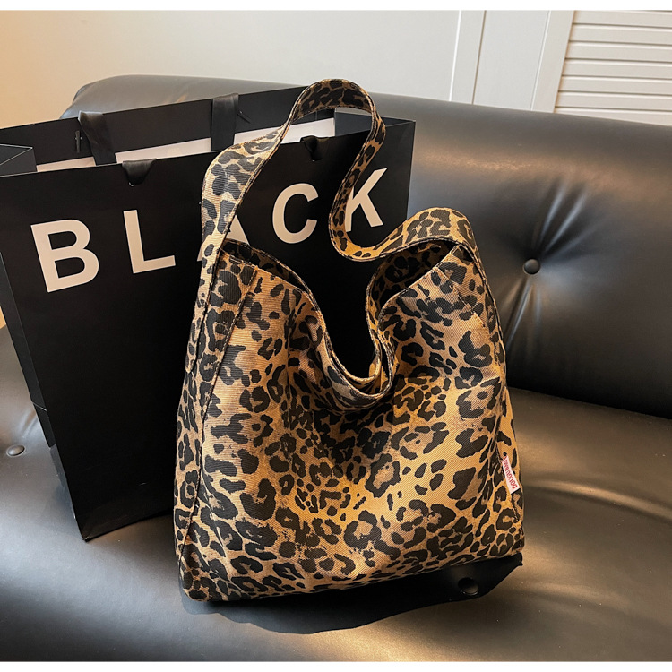 2024秋季新款时尚大容量慵懒风腋下单肩包豹纹通勤托特包百搭秋冬详情23