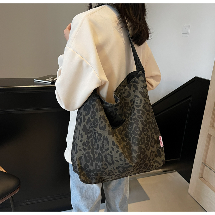 2024秋季新款时尚大容量慵懒风腋下单肩包豹纹通勤托特包百搭秋冬详情26
