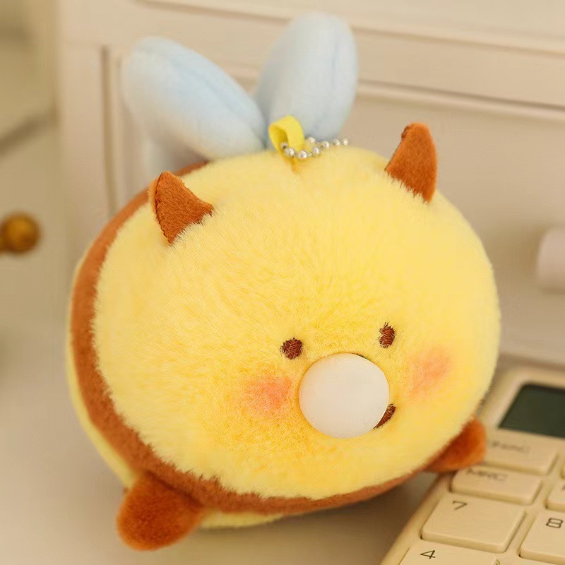 新款可爱小蜜蜂玩偶创意小贝bee毛绒玩具鲨bee娃娃公仔小礼品批发详情4