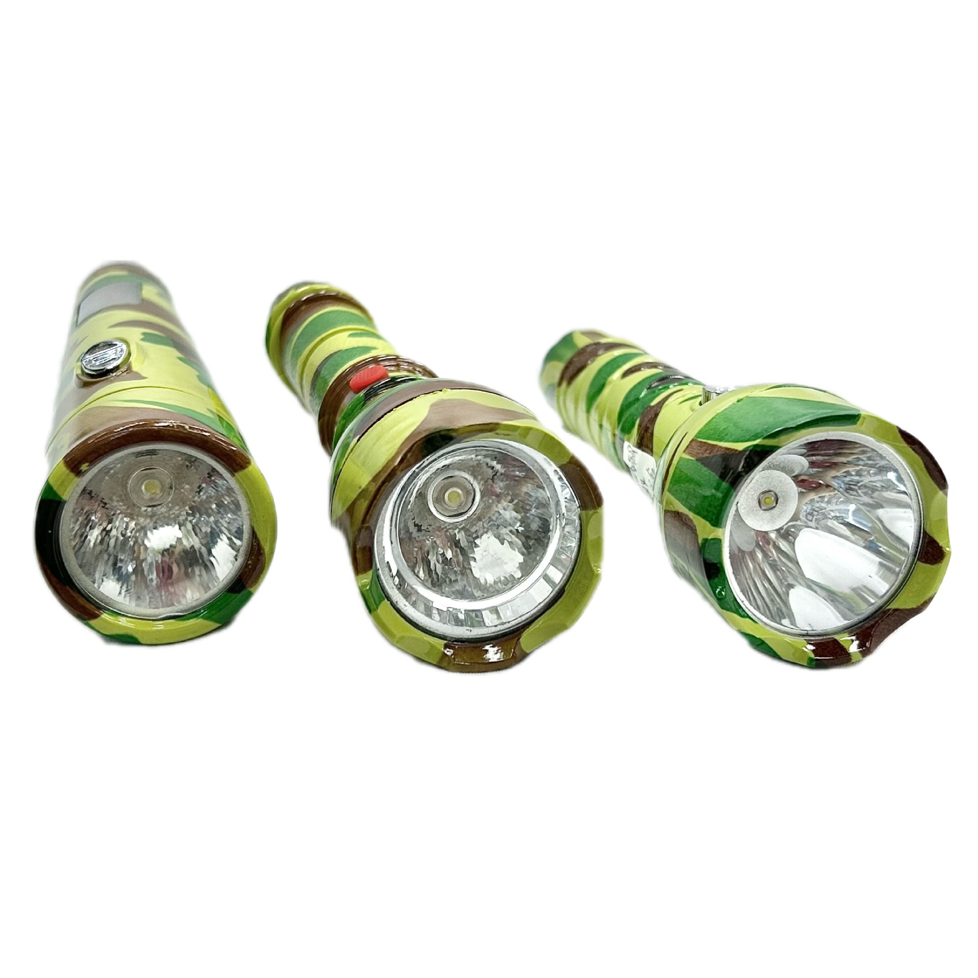Wholesale of popular camouflage flashlights, outdoor high-intensity long-range battery plastic flashlights in Africa and the Middle East