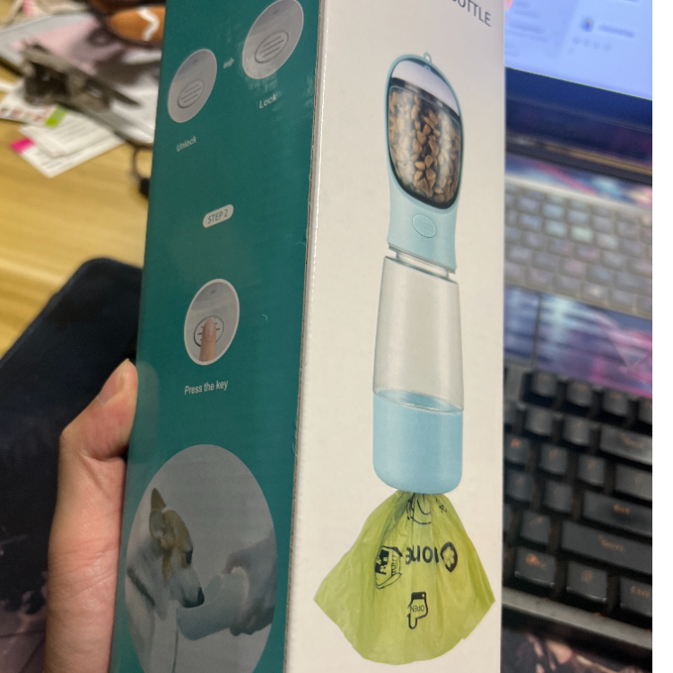 宠物水杯猫猫狗狗便携户外旅行杯食品级材质防漏大容量宠物水杯