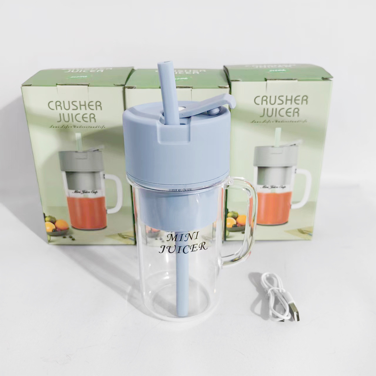 New small portable juicing cup, juice milkshake blender, USB charging, outdoor travel cup, home juicer details Picture