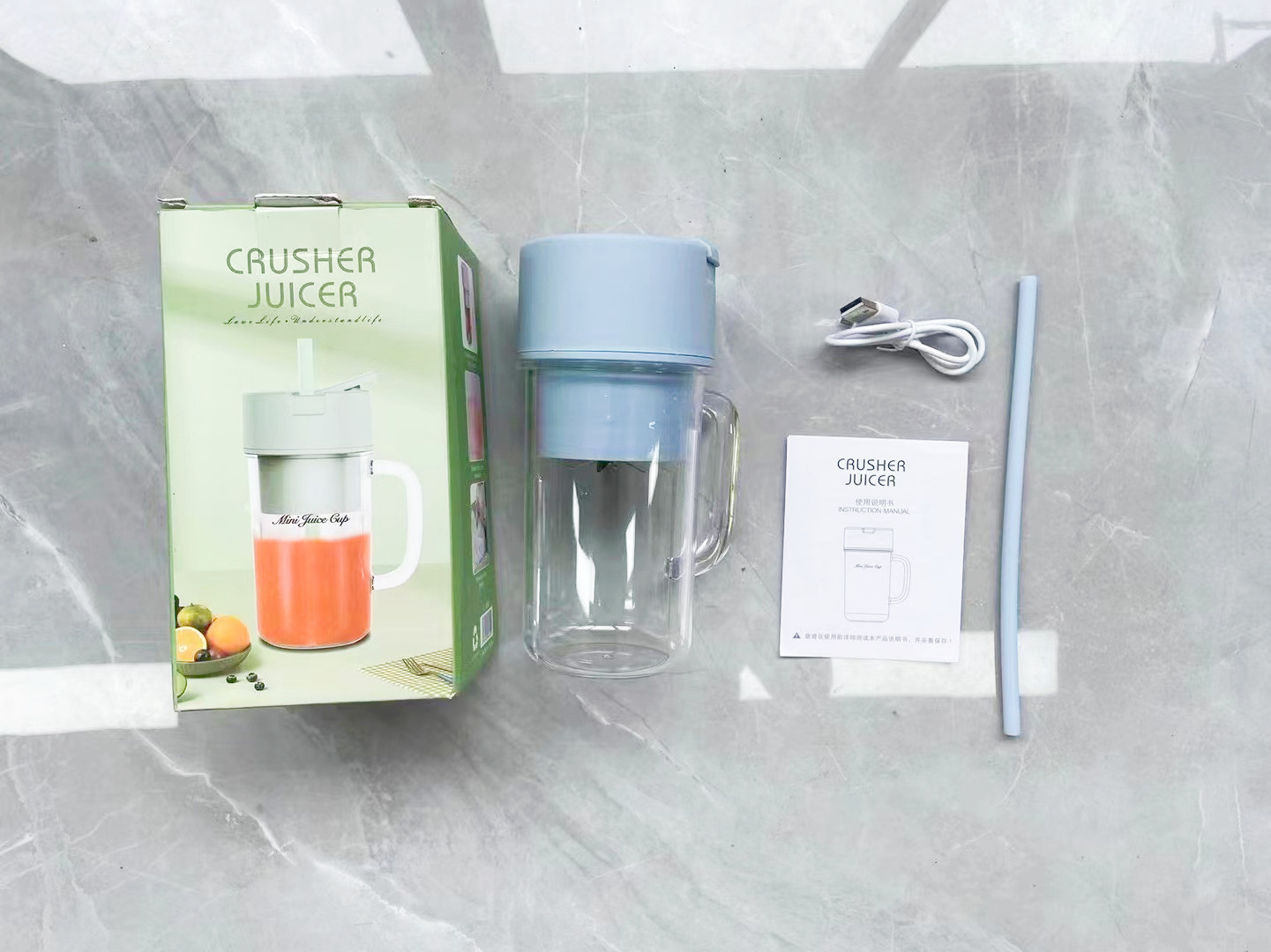 New small portable juicing cup, juice milkshake blender, USB charging, outdoor travel cup, home juicer pic 1
