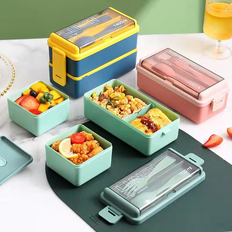 The double-layer plastic lunch box can be heated in a microwave oven