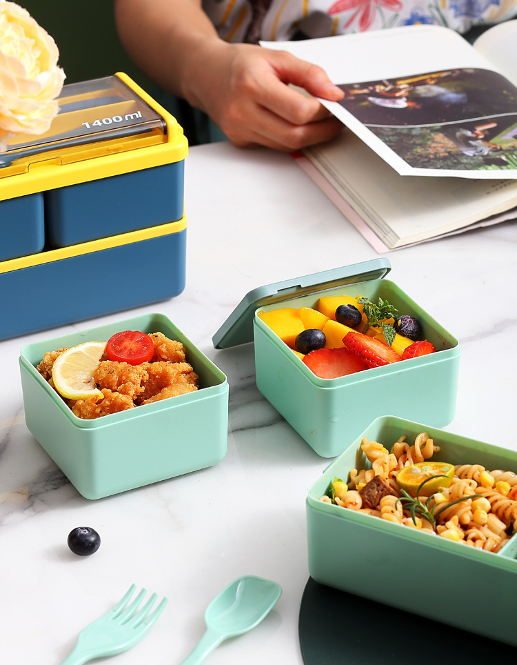 The double-layer plastic lunch box can be heated in a microwave oven pic 16