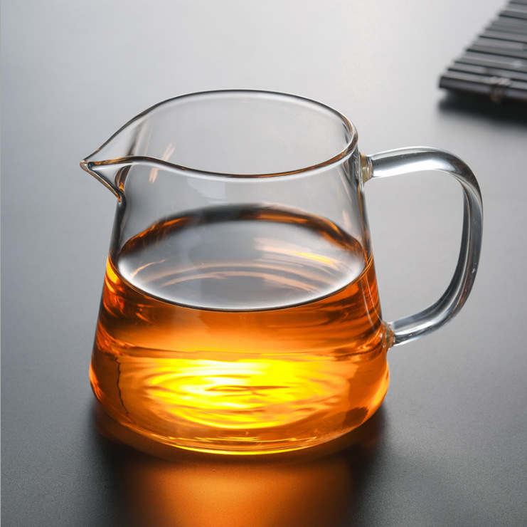 Factory wholesale thickened heat-resistant glass fair cups, transparent tea dispensers, large tea sea and tea ceremony accessories, customized LOGO Item Picture