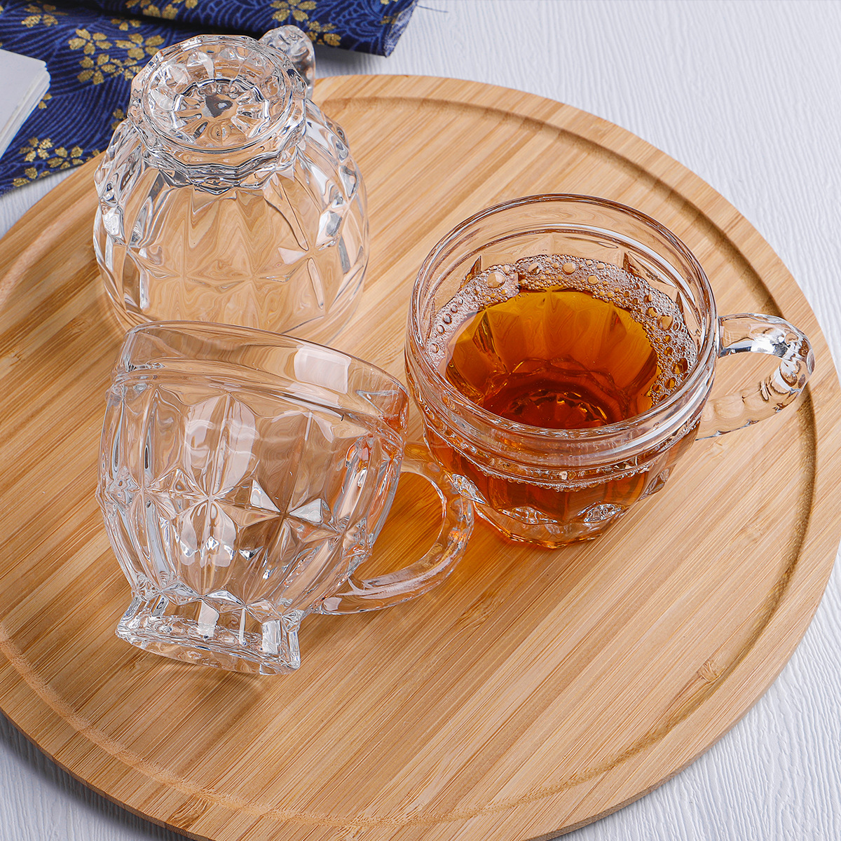 厂家直供外贸直销浮雕玻璃杯咖啡杯水杯茶杯压制玻璃杯中东茶杯