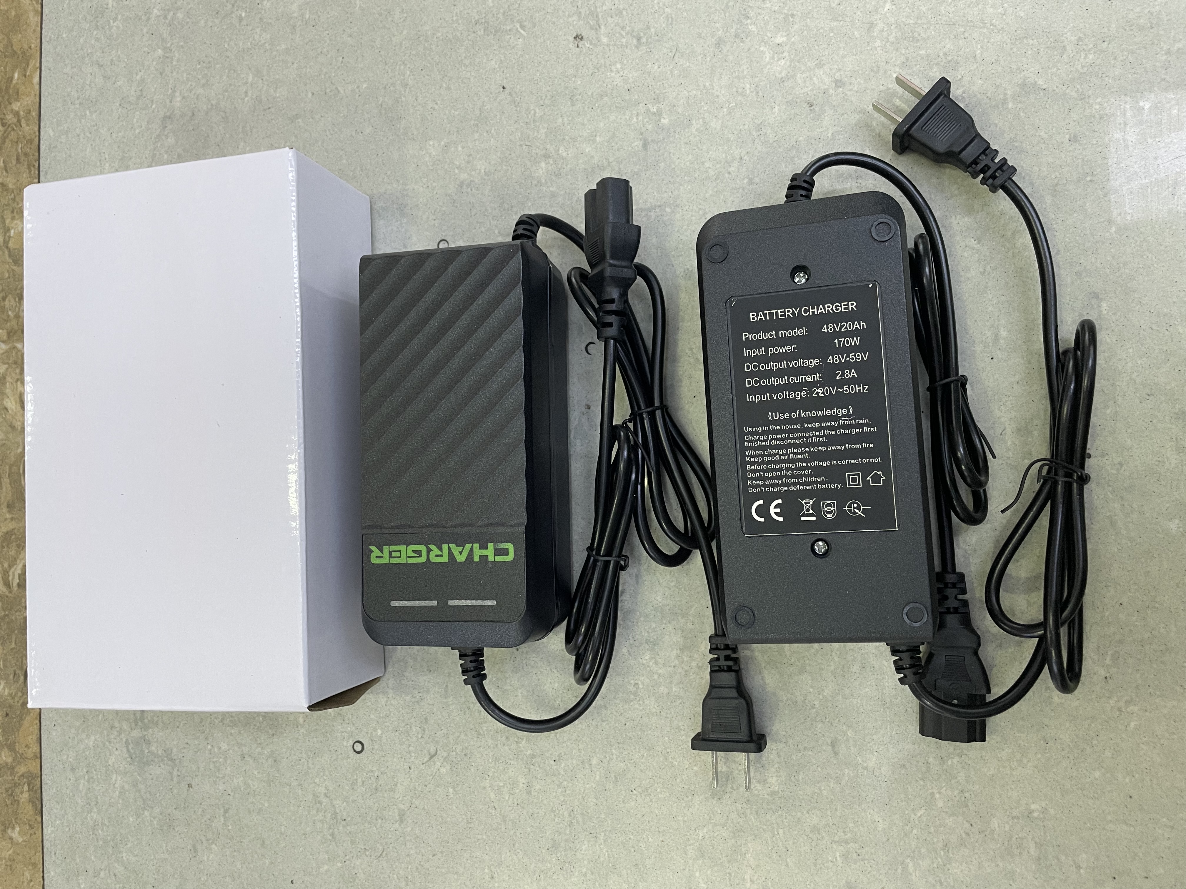 The automatic power-off of the lithium battery charger for electric vehicles can be customized with sockets of 12V, 12AH, 24V, 36V, and 48V pic 1