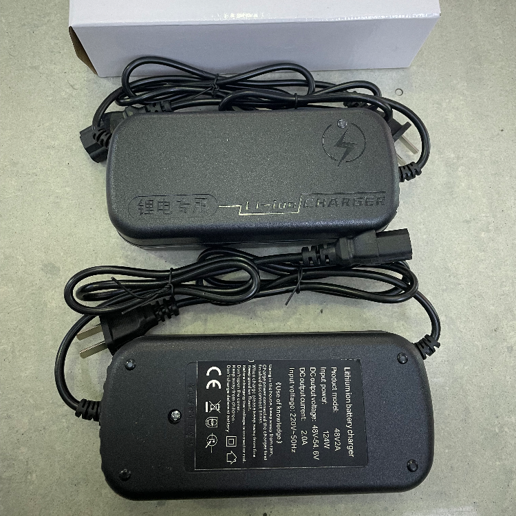 The automatic power-off of the lithium battery charger for electric vehicles can be customized with sockets of 12V, 12AH, 24V, 36V, and 48V Specification image
