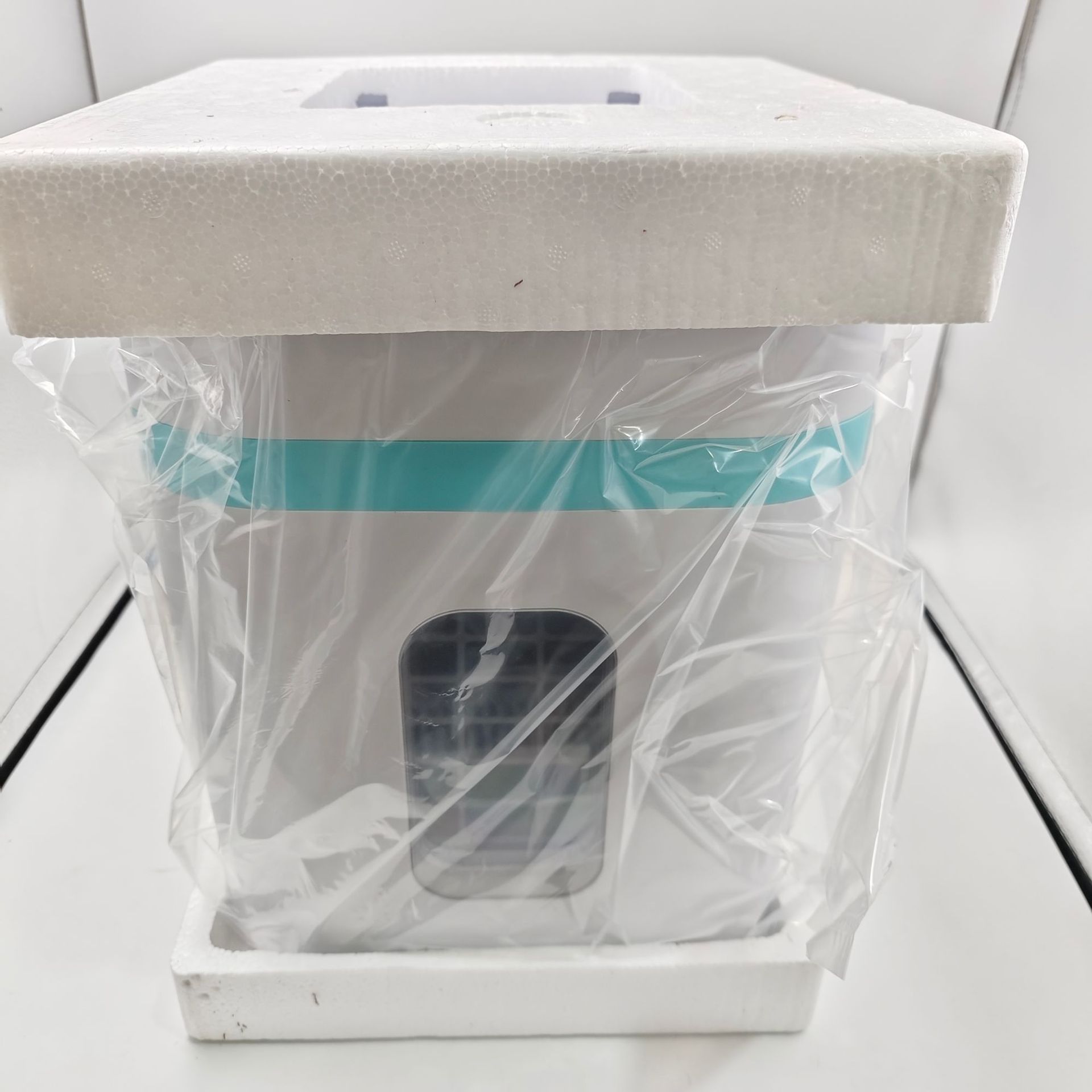 12-liter car refrigerator, car electrical appliances, small refrigerator, dual-purpose mini freezer for both home and car pic 5