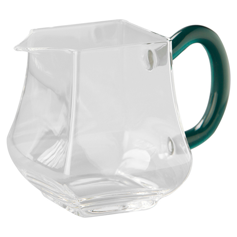 The popular high borosilicate glass fair cup with handle, transparent Japanese tea filter and tea dispenser, thickened large fair cup Specification image