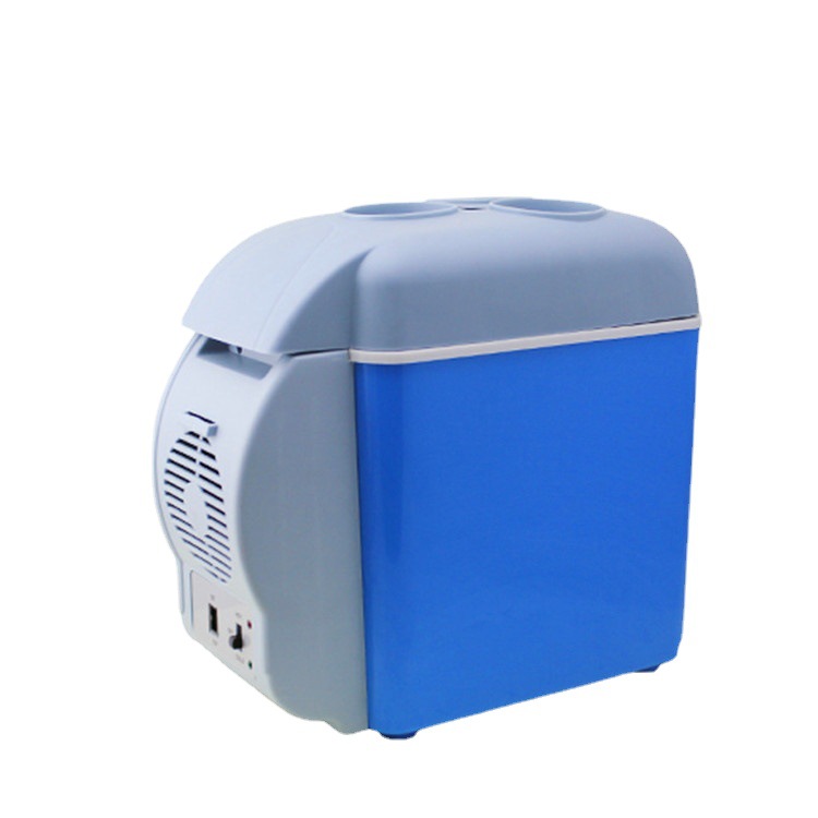 7.5-liter car refrigerator, a mini portable car cold and hot box for both home and car use Application Scenario