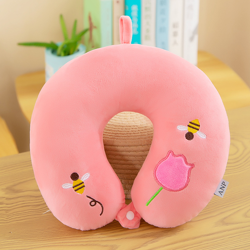 Cross-border cartoon pillows, U-shaped pillows, wholesale printed logo neck protection pillows, driving travel student midday nap pillows Application Scenario