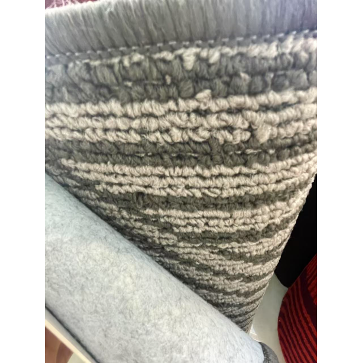 The thickened large-sized carpet is suitable for living rooms, bedrooms and studies, and is wear-resistant and stain-resistant details Picture