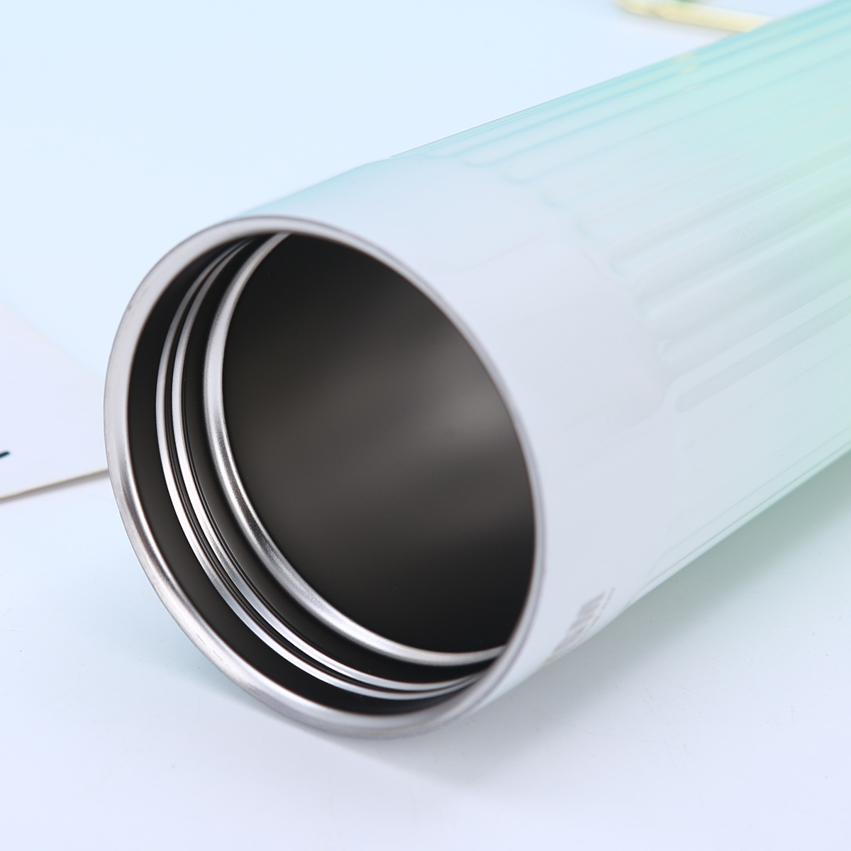 星爸爸高颜值竖条纹保温杯商务办公耐高温吸管杯车载渐变咖啡杯详情8