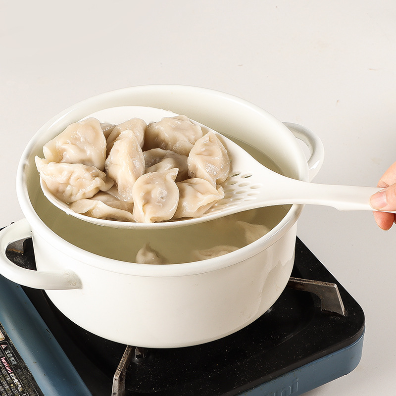 Large Japanese-style strainer, large kitchen strainer for scooping noodles, large strainer net, household long-handled anti-slip round strainer for draining water details Picture