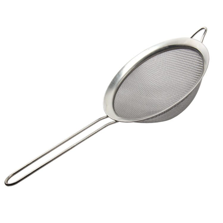 Aimanwu flour sieve, stainless steel strainer, thickened oil spoon, oil grid with handle, kitchen household mesh strainer Application Scenario