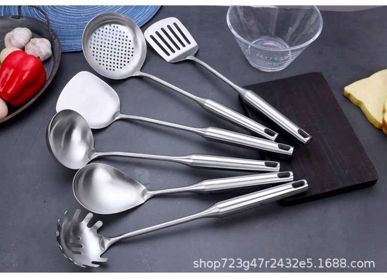 A six-piece set of 304 stainless steel round-handled kitchenware for household and hotel use, including soup spoons, strainers, cooking spoons, spatulas, and steaks pic 12