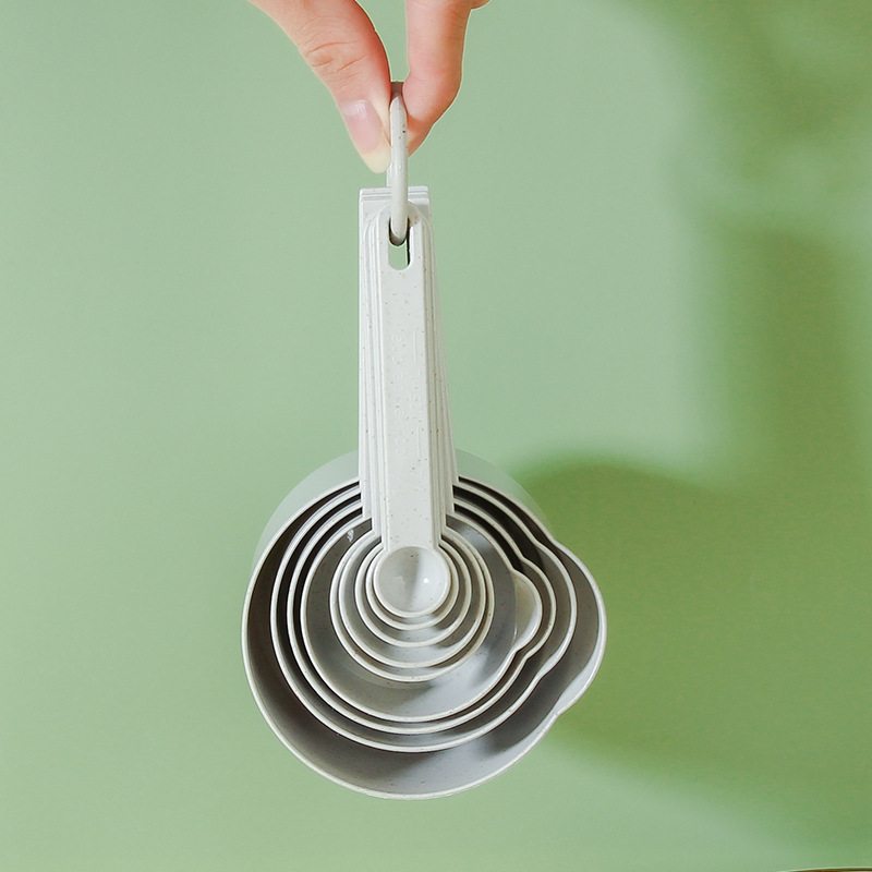 Household baking tools: milk powder, coffee bean spoon, baking measuring spoon, wheat fiber, salt, sugar and oil measuring spoon