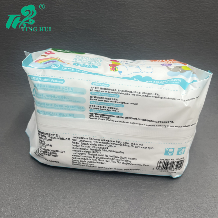 120+10 large-capacity wet wipes, household wet wipes, baby thickened hand and mouth wet wipes, wet paper towels wholesale available for customization Application Scenario