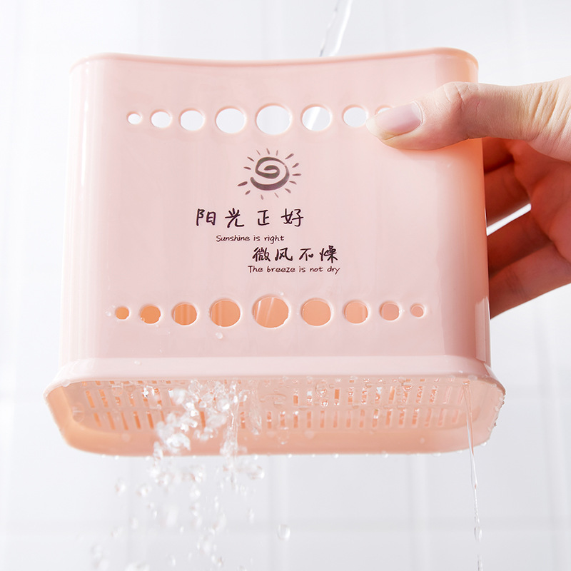 0430 Creative Household Kitchen Chopstick Box, multi-functional plastic cage, non-drilling storage cylinder, anti-mold chopstick holder bucket Application Scenario