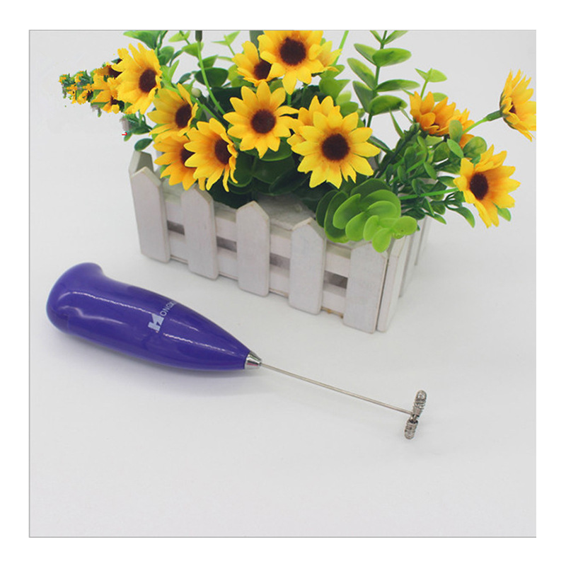 Factory direct supply of egg beaters, electric household egg beaters, batter mixing rods, milk beating machines, and electric dough mixers Application Scenario