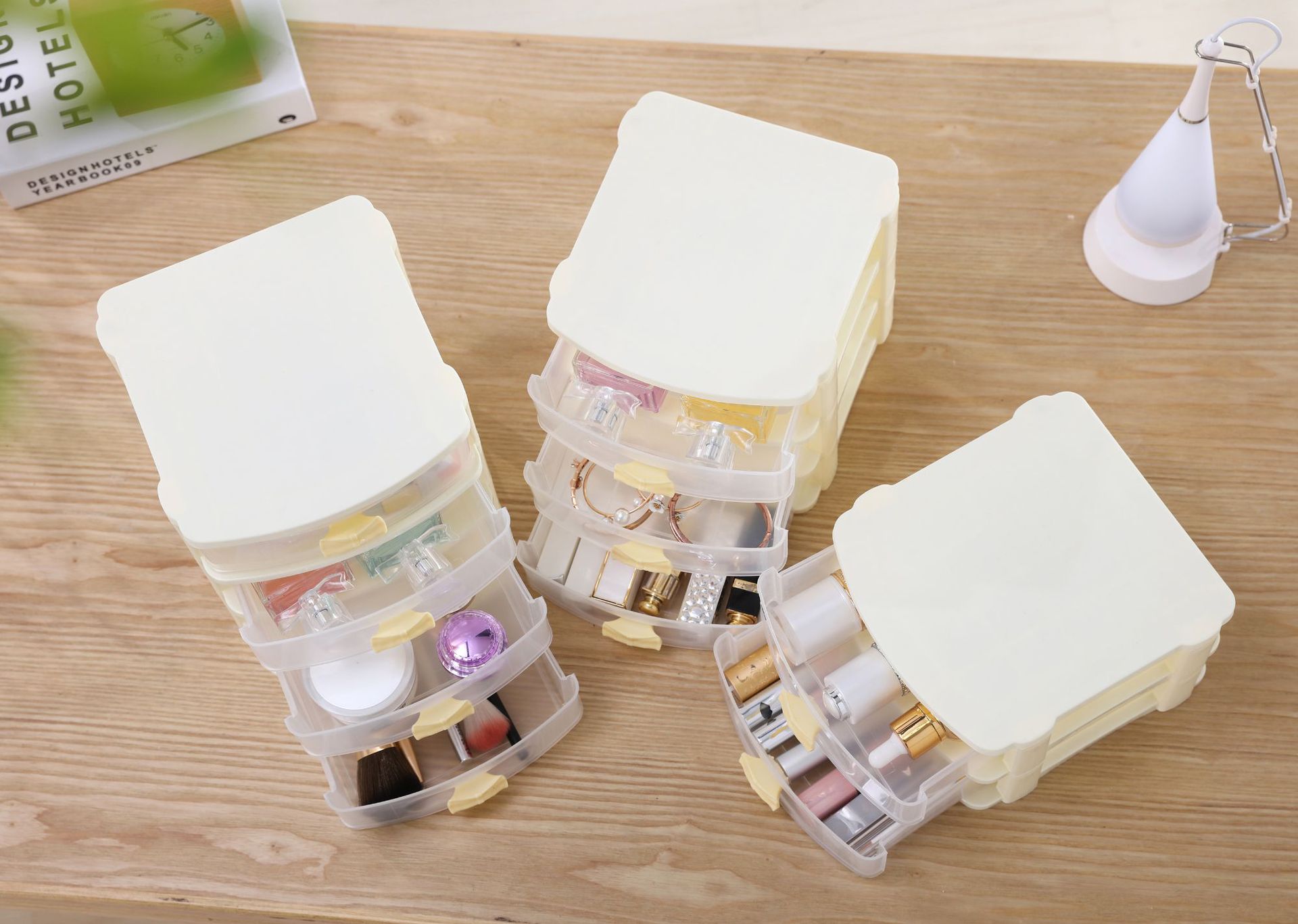 Factory direct sales of multi-functional jewelry storage boxes, medicine storage boxes, and transparent cosmetics storage cabinets details Picture