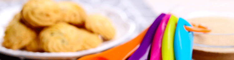 One-piece delivery of kitchen baking supplies, a five-piece set of colored PP plastic rainbow scale measuring spoons, measuring cups and measuring spoons pic 1