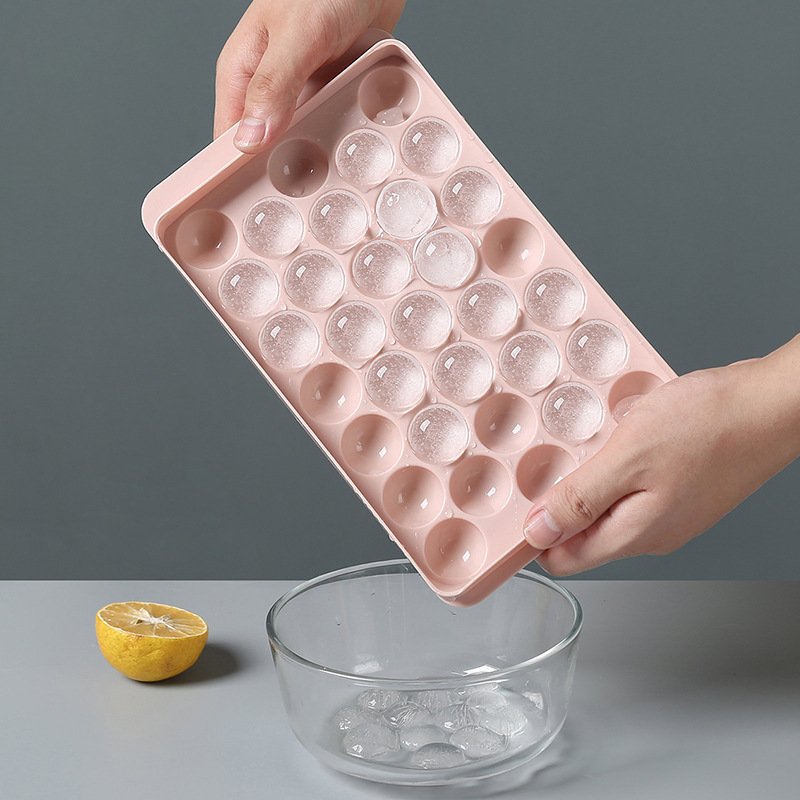 Creative covered ice cube tray ice hockey mold, plastic round ice mold for refrigerator, ice box, homemade ice cube mold for home use details Picture