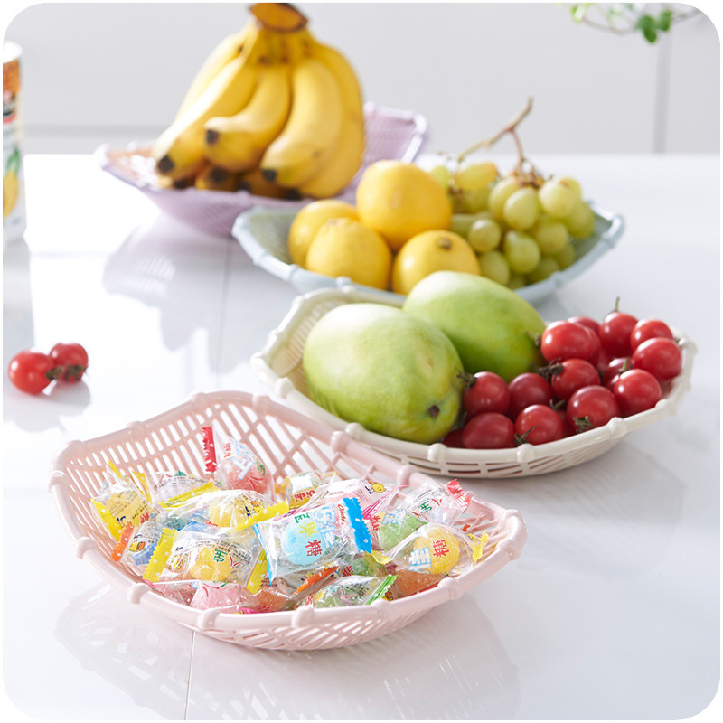 Creative hollowed-out fruit basket, living room plastic snack plate, kitchen simple vegetable square draining basket Specification image