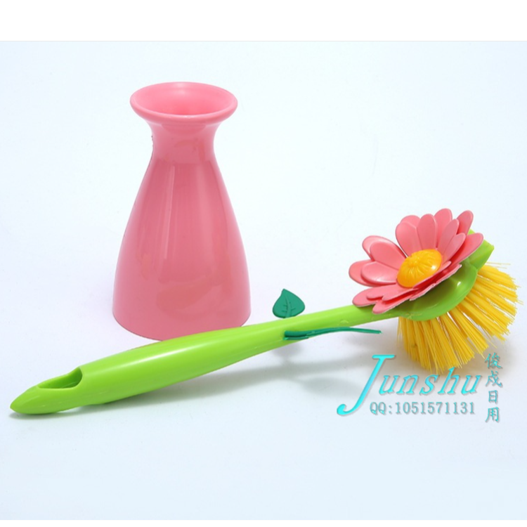 Kitchen pot brush that doesn't stick to oil, long-handled pot brush, a creative cleaning brush for washing POTS and dishes Specification drawing