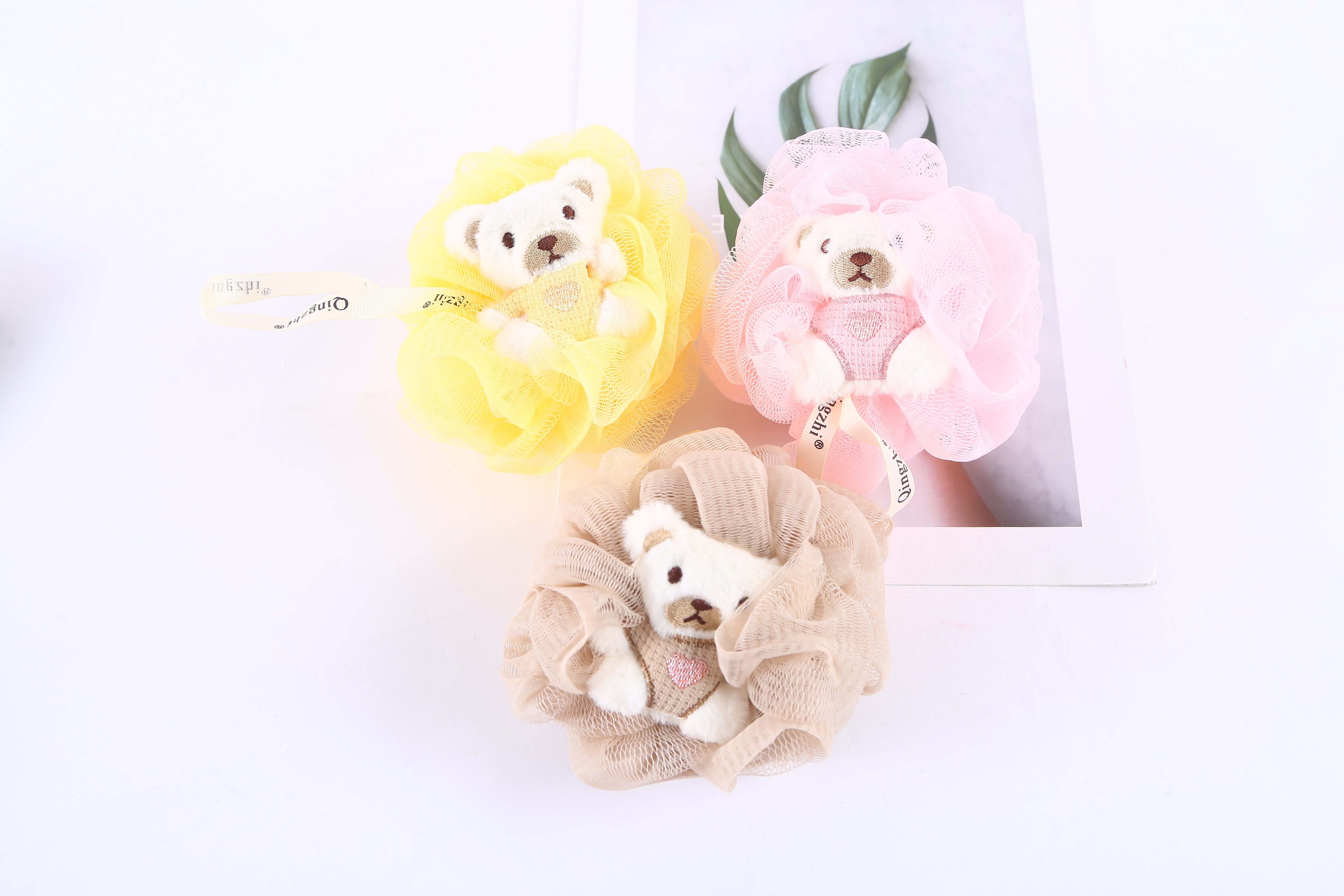 【 Qingzhi 】 Cute bath balls, embroidered rabbit and bear bath balls, bath flowers, skin cleansing factory direct sales, quality guaranteed pic 1