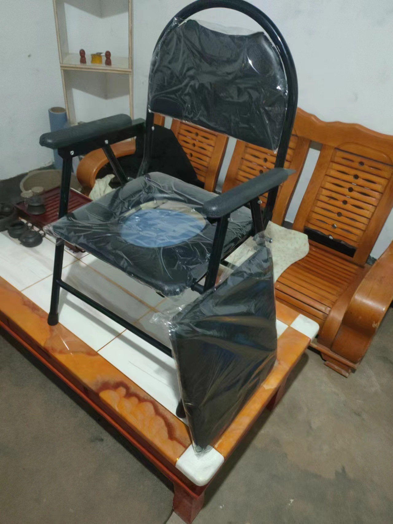 户外用品/户外椅子/折叠椅/摆摊桌户外/露营桌白底实物图