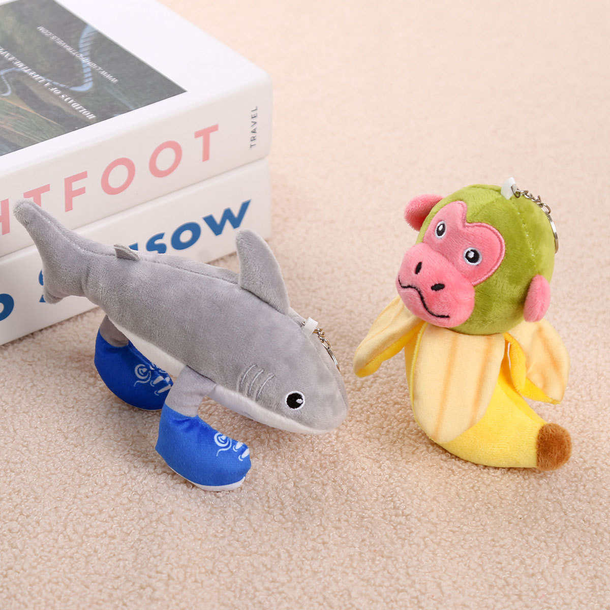 山海经挂件跨境木棍人鲨鱼玩偶山海经毛绒玩具钥匙扣香蕉猴子公仔