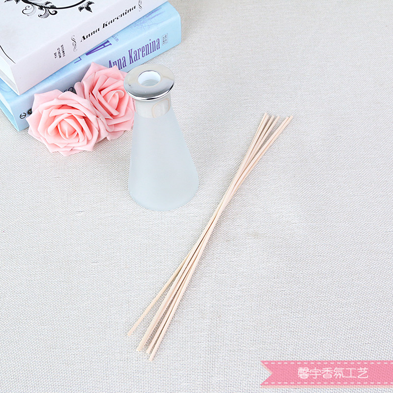 Indoor flameless aromatherapy rattan bedroom aromatherapy liquid bottle, perfume fragrance, and monosodium glutamate oil set details Picture