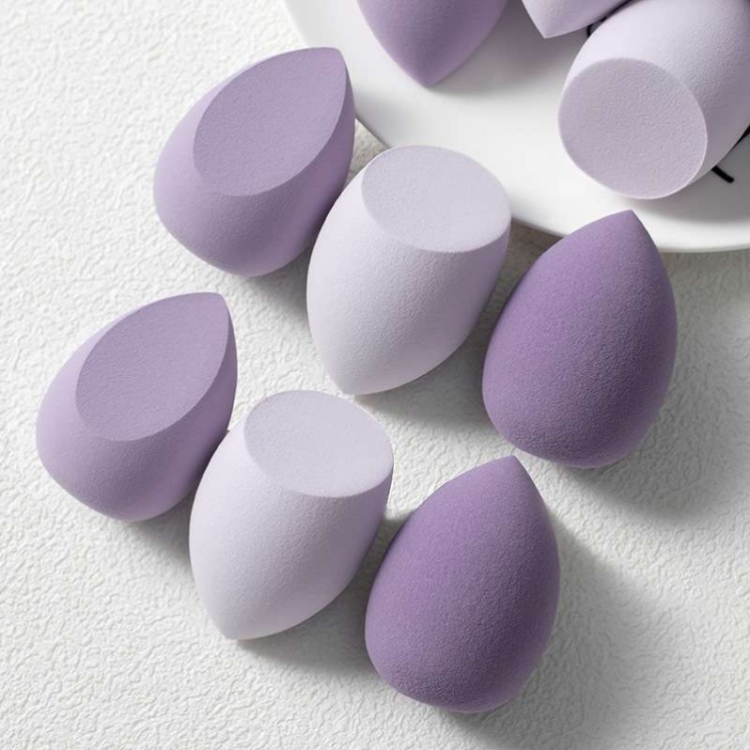 The foreign trade water drop diagonal cut beauty egg is super soft and does not absorb powder. It can be used for both dry and wet makeup. The packaging of the makeup egg can be customized