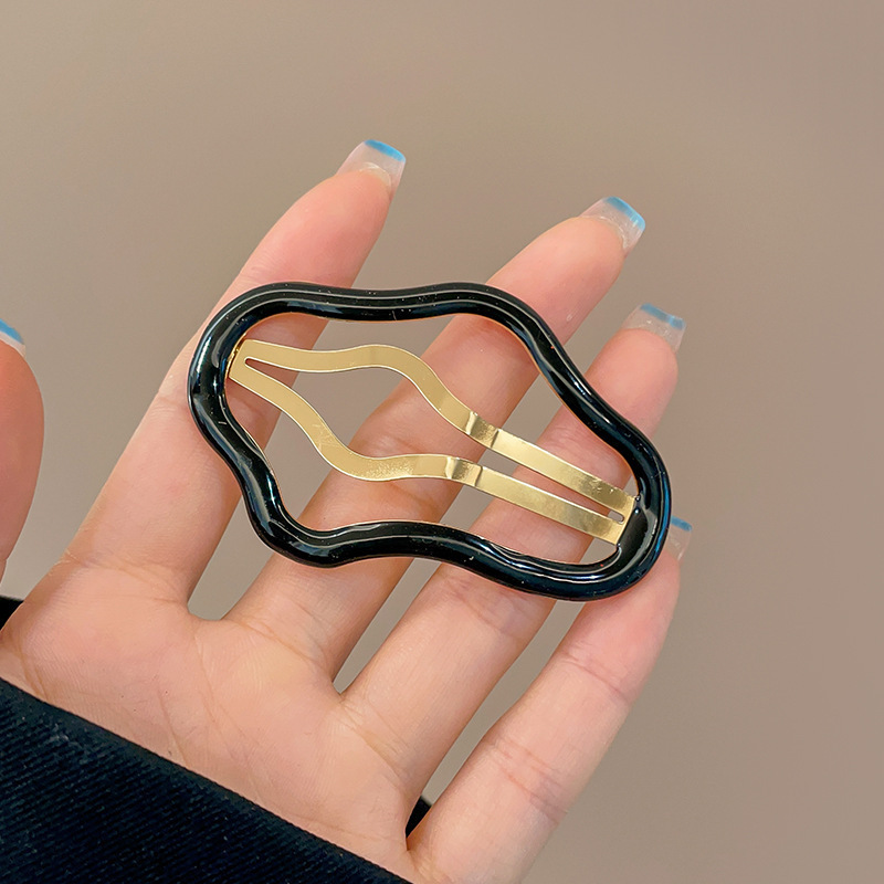 New cloud-shaped hair clips, hollowed-out hair accessories, simple hair clips, oil-drip BB clips, headwear clips, and girlish bangs clips Item Picture