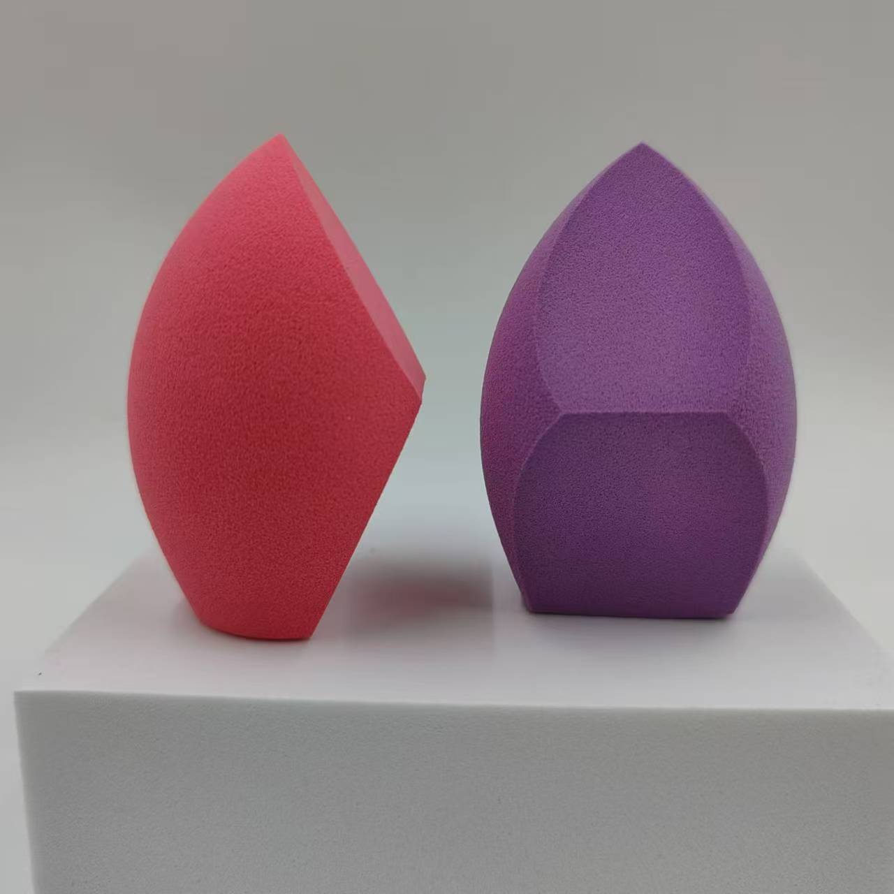 New non-latex three-cut powder puff, soft and skin-friendly beauty tool, individually packaged beauty egg, irregular-shaped powder puff pic 4