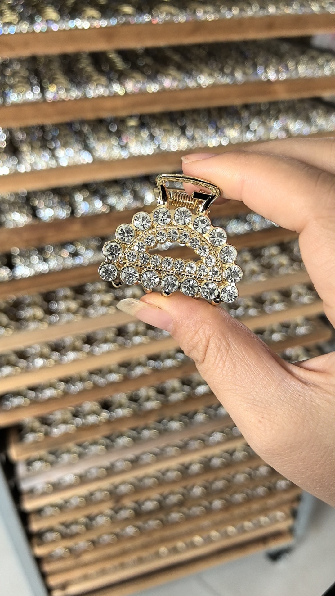 韩国ins风爱心兔耳朵小号珍珠镶钻高马尾抓夹鲨鱼夹详情13