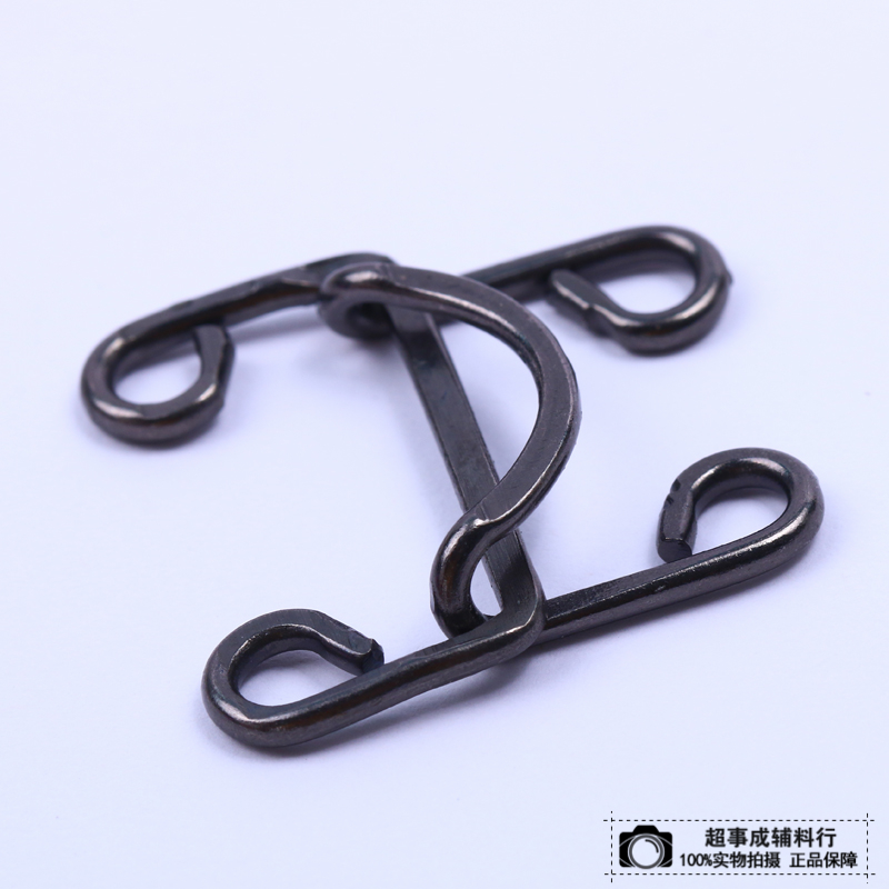 Chaoshicheng offers spring collar hooks, windbreaker buttons, style buttons, double buttons, bra collar hooks, double hooks and fishthread hooks in stock details Picture