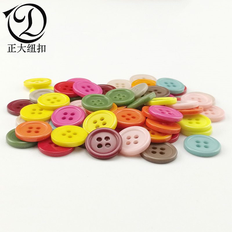 树脂纽扣彩色圆形纽扣细边四眼扣子儿童纽扣外套树脂纽扣