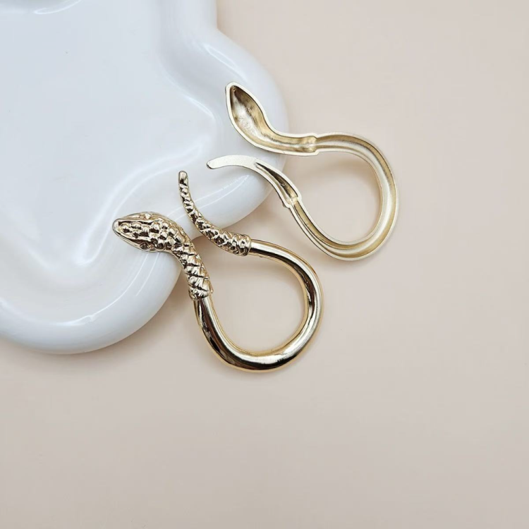 跨境批发厂家直销新款泳衣装饰扣锌合金高品质金属内衣胸前服装扣