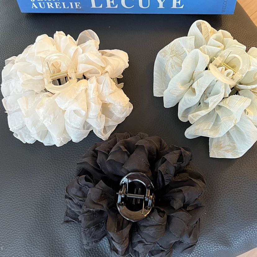 Cloud Bubble clip, large butterfly hair clip, new style hair clip, high-end look, back head updo, shark clip hair accessory pic 5