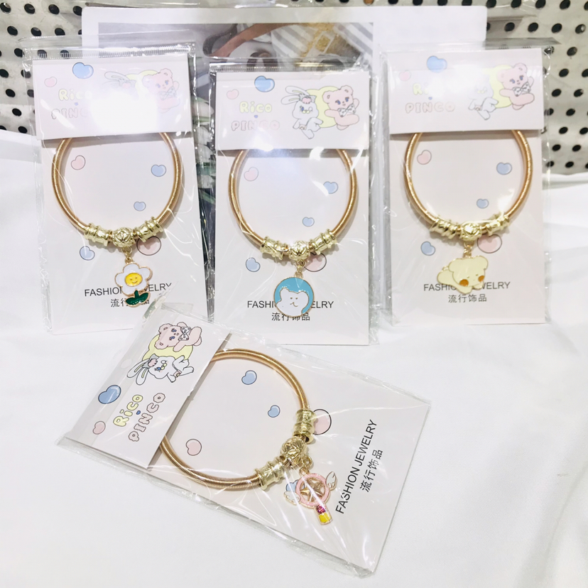 Fashionable bracelets, bangles, handrings, jewelry, alloy pendants, accessories and bracelets details Picture