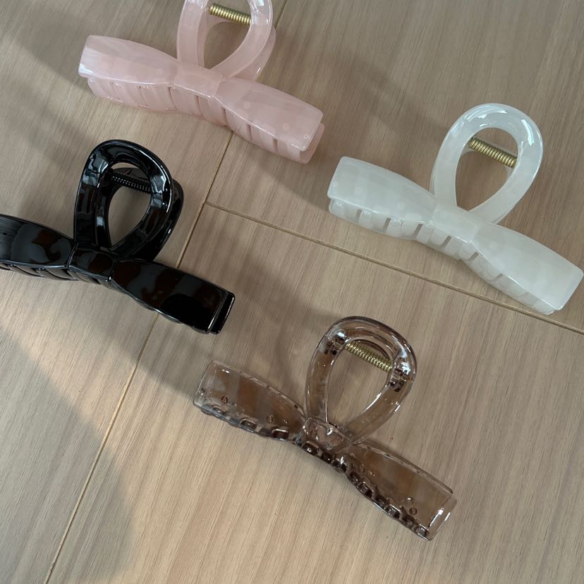 High-end and elegant hairpin at the back of the head, wavy hair clip, a new type of shark clip headwear and hair accessory that is popular among Internet celebrities pic 5