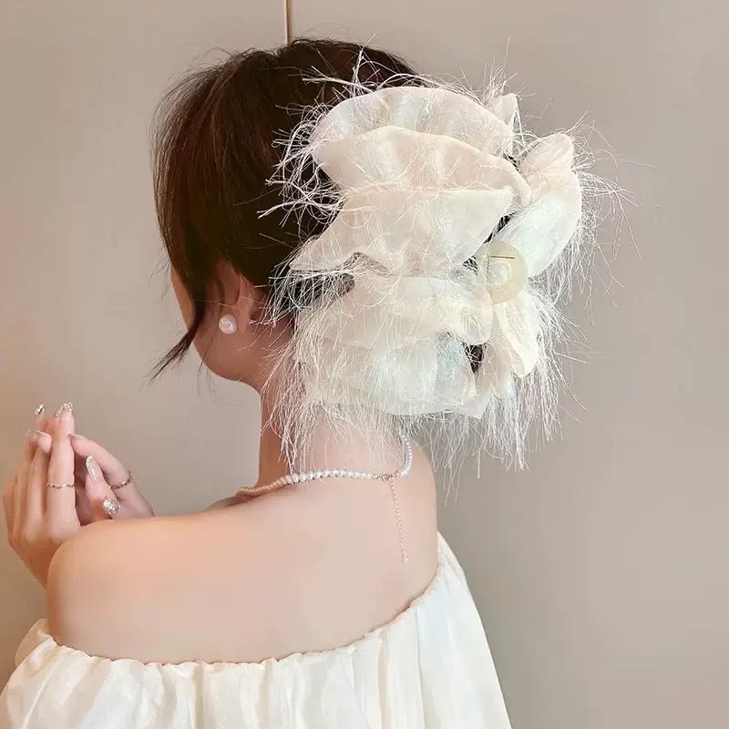 Feather clip, bubble hair clip, updo, super fairy-like hair accessory, high-end clip, large furry shark clip, hair accessory pic 1