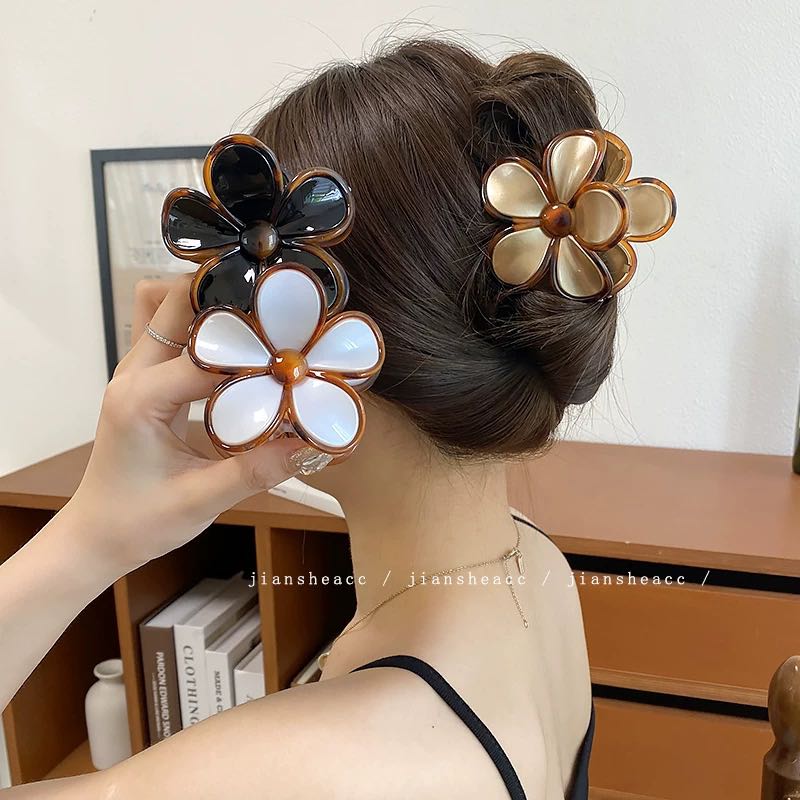 花朵抓夹女琥珀色高级感优雅新款后脑盘发半扎发鲨鱼夹发抓头饰品详情2