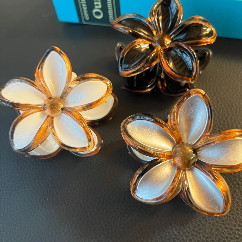 花朵抓夹女琥珀色高级感优雅新款后脑盘发半扎发鲨鱼夹发抓头饰品详情5