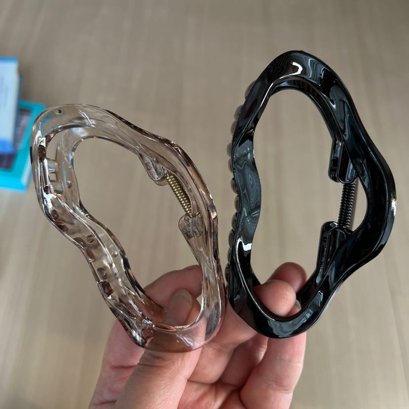 High-end and elegant hairpin at the back of the head, wavy hair clip, a new type of shark clip headwear and hair accessory that is popular among Internet celebrities pic 8